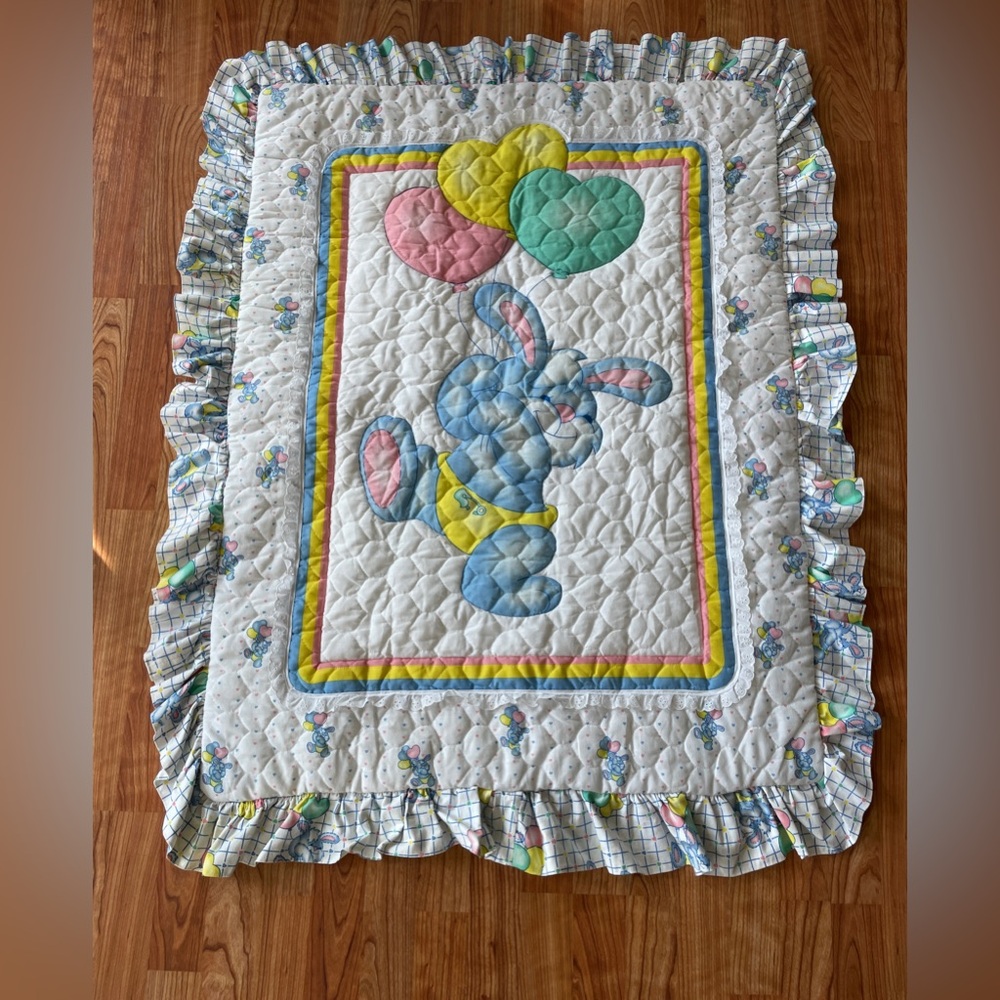 Vintage Baby Crib Blanket Comforter Heart Balloon Bear COLLECTIBLE VTG